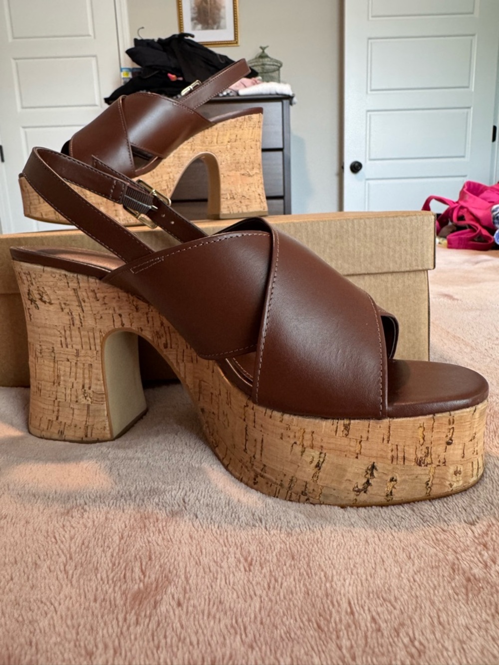 NEW IN BOX NIB Anthropologie Cross Strap Platform Wedges, Brown, Size 40/9.5 - Picture 3 of 6